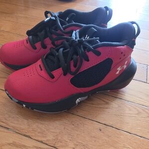 Under Armour Kids Red and Black Athletic Sneakers - NEW CONDITION